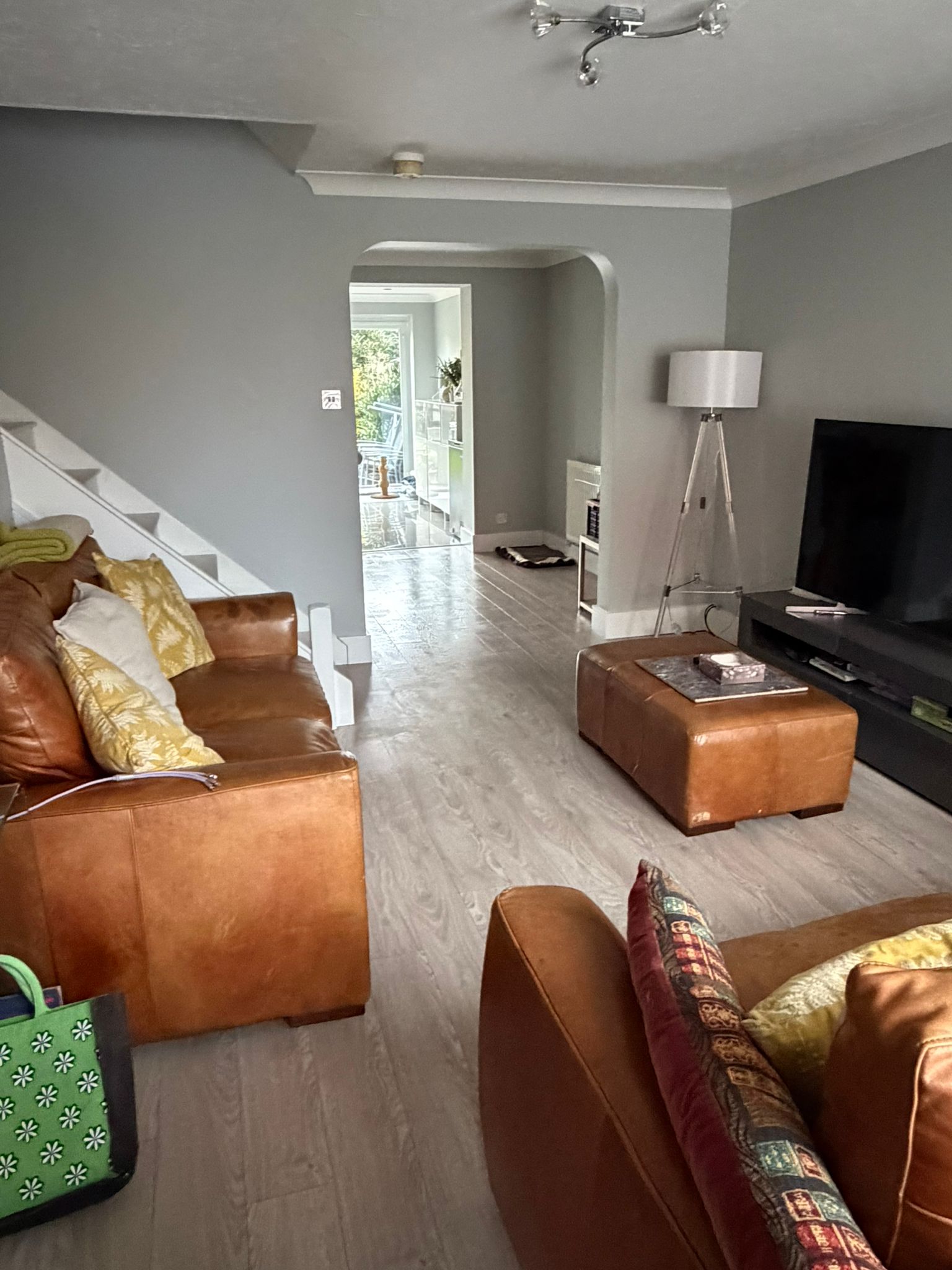 Immaculate living room