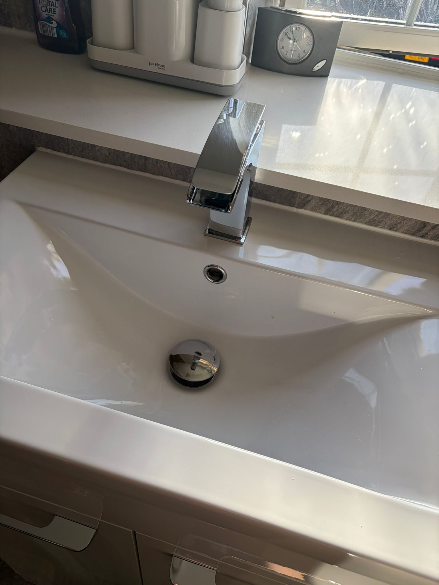 Spotless sink